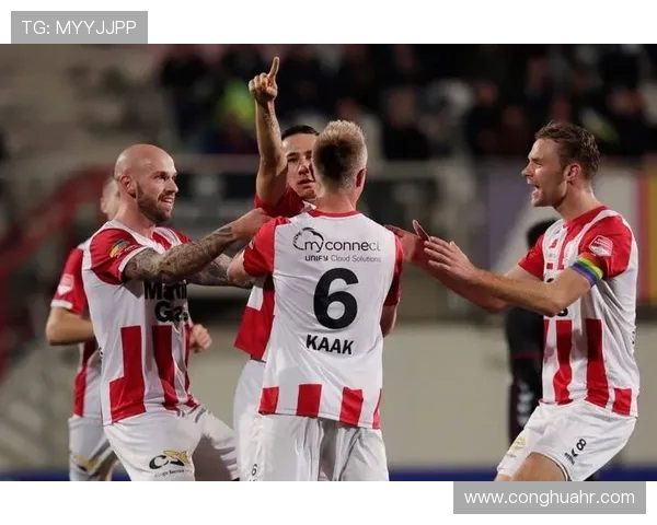 海牙与海伦芬足球比赛比分解析及精彩瞬间回顾